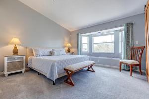 Ένα ή περισσότερα κρεβάτια σε δωμάτιο στο Space Coast Beach Retreat