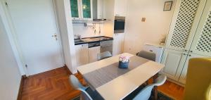 Gallery image of Panorama in Tar