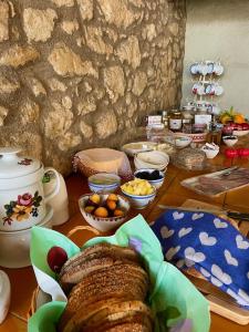 อาหารเช้าซึ่งให้บริการแก่ผู้เข้าพักที่ Mas Feliu Turismo Rural