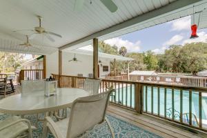 Bassein majutusasutuses Pool Access Homosassa Home Near Boat Launch! või selle lähedal