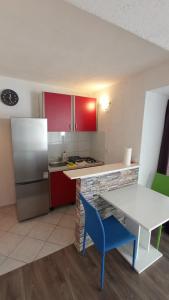 Kuchyň nebo kuchyňský kout v ubytování Seaside secluded apartments Cove Tvrdni Dolac, Hvar - 12655
