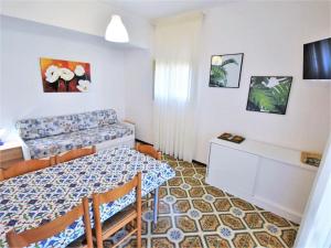 Postel nebo postele na pokoji v ubytování Villa in Caorle near Spiaggia Tartaruga + 31 fotografií