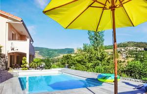Swimmingpoolen hos eller tæt på Nice Home In La Valla En Gier With Outdoor Swimming Pool, Wifi And 3 Bedrooms