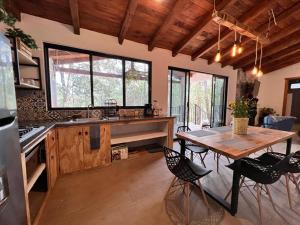 Cucina o angolo cottura di Cabaña El Encanto