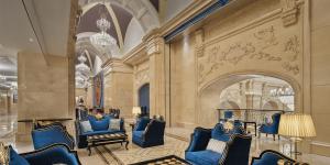 Posezení v ubytování Crowne Plaza Dongying by IHG