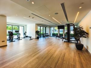 Fitness centrum a/nebo fitness zařízení v ubytování Radiant 1BR in Burj Royale - Downtown Dubai