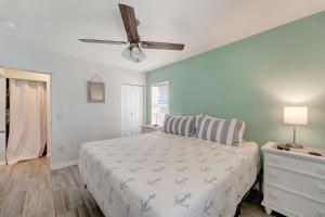 Postel nebo postele na pokoji v ubytování Bungalow B + 20 fotografií