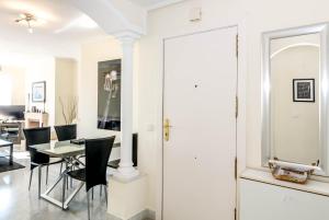 Zdjęcie z galerii obiektu SAA- Comfortable Apartment near Puerto Banus w Marbelli
