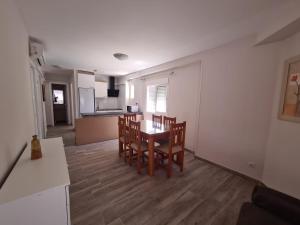 Kuchnia lub aneks kuchenny w obiekcie Apartamento Maysan IF Benidorm