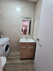 Łazienka w obiekcie Apartamento Maysan IF Benidorm