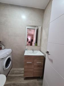 Łazienka w obiekcie Apartamento Maysan IF Benidorm