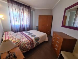 Posteľ alebo postele v izbe v ubytovaní Atico Barcelona IF Benidorm