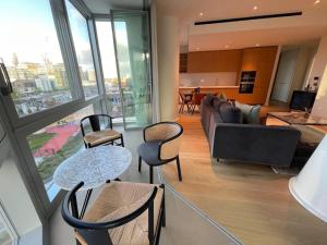 Χώρος καθιστικού στο LUXURY 3 Bed 3 Bath Apartment in Central London