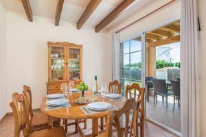 Część wypoczynkowa w obiekcie Villa Judith En Menorca
