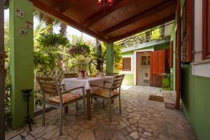 Patio nebo venkovní prostory v ubytování Apartments Dominik
