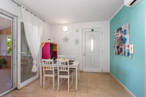 Fotografie z fotogalerie ubytování Apartments Tamaris v destinaci Malinska