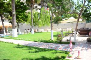 Ein Garten an der Unterkunft Marla Didim Otel