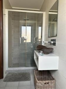 Bilik mandi di 2 Bedroom Apartment For Rent