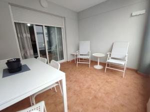 Posezení v ubytování Casa Lilia con piscina y garaje