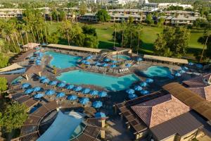 Bazén v ubytování Marriott's Desert Springs Villas II nebo v jeho okolí