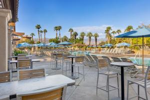 Bazén v ubytování Marriott's Desert Springs Villas II nebo v jeho okolí
