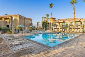 Bazén v ubytování Marriott's Desert Springs Villas II nebo v jeho okolí