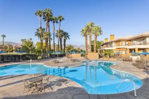 Bazén v ubytování Marriott's Desert Springs Villas II nebo v jeho okolí