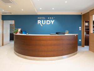 Fuajee või vastuvõtt majutusasutuses Hotel Rudy