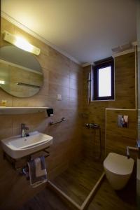 Koupelna v ubytování Hotel Aghas Paleochora