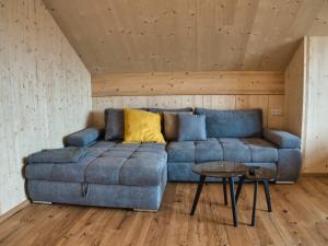 Afbeelding uit fotogalerij van Bergreich Appartement 5 in Schoppernau +38 foto's