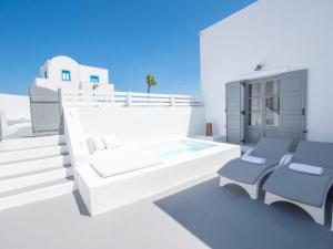 Piscina di Anthemis Suites o nelle vicinanze