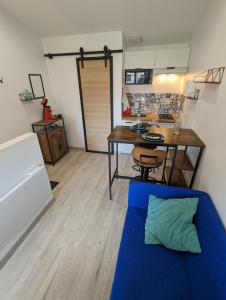 Η κουζίνα ή μικρή κουζίνα στο Studio Meublé très Agréable