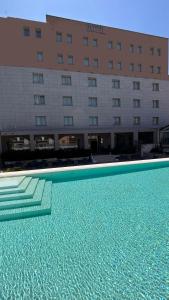 Bazén v ubytovaní Hotel For You alebo v jeho blízkosti