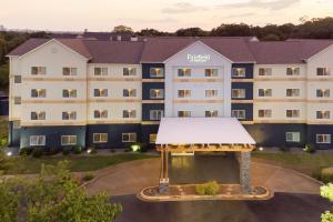 uma vista aérea do hotel Bristol em Fairfield Inn by Marriott North Little Rock em North Little Rock
