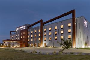 una representación de la parte delantera de un hotel en Four Points by Sheraton Fargo Medical Center, en Fargo