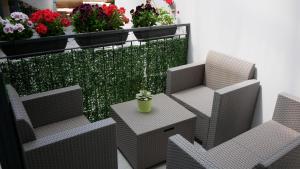 Posezení v ubytování Terminal 1 Guest House