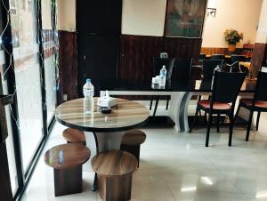 Istumisnurk majutusasutuses Lasa Kusa Homestay