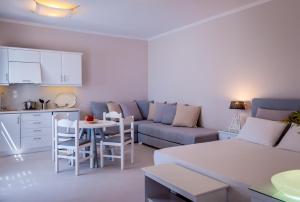 Gallery image of Milos Bay Suites in Adamantas
