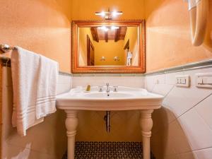 A bathroom at Agriturismo Cima alla Serra