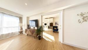 Gallery image ng Miramar Luxurious flat, 3 double rooms, free parking, terrace, completely new sa San Sebastián