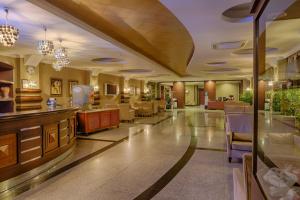 Restaurace v ubytování Grand Pasa Hotel