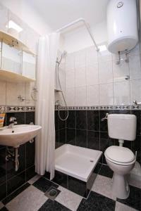 Koupelna v ubytování Apartmani Krka Rooms