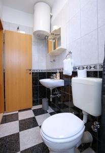 Koupelna v ubytování Apartmani Krka Rooms