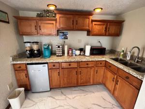 Kuchyň nebo kuchyňský kout v ubytování Americas Best Value Inn - Edna
