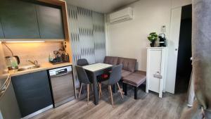 Imagen de la galería de NOBLEJA Kolpa - BIG BERRY Metlika, en Gradac 34 fotos más