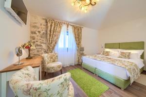 Posteľ alebo postele v izbe v ubytovaní Luxury Villa Ive With Heated Pool, Finnish Sauna, Infrared Sauna, Pet Friendly