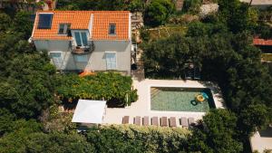 Bazén v ubytovaní Apartment Marghareta alebo v jeho blízkosti