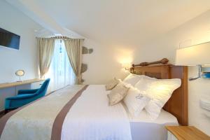 Posteľ alebo postele v izbe v ubytovaní Luxury Villa Ive With Heated Pool, Finnish Sauna, Infrared Sauna, Pet Friendly