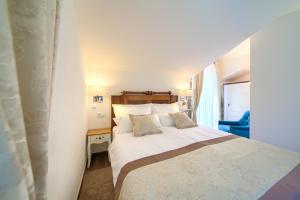 Posteľ alebo postele v izbe v ubytovaní Luxury Villa Ive With Heated Pool, Finnish Sauna, Infrared Sauna, Pet Friendly