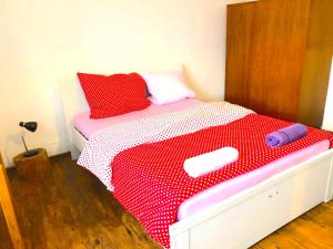 Postel nebo postele na pokoji v ubytování Safar residence